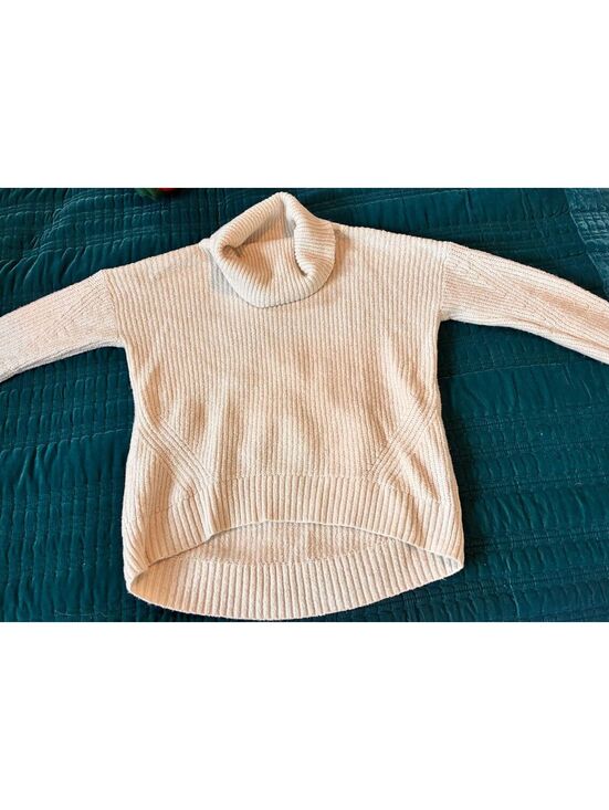 Old Navy Sweaters - Old Navy Women's Medium Cream Turtleneck Pullover Sweater, #0013